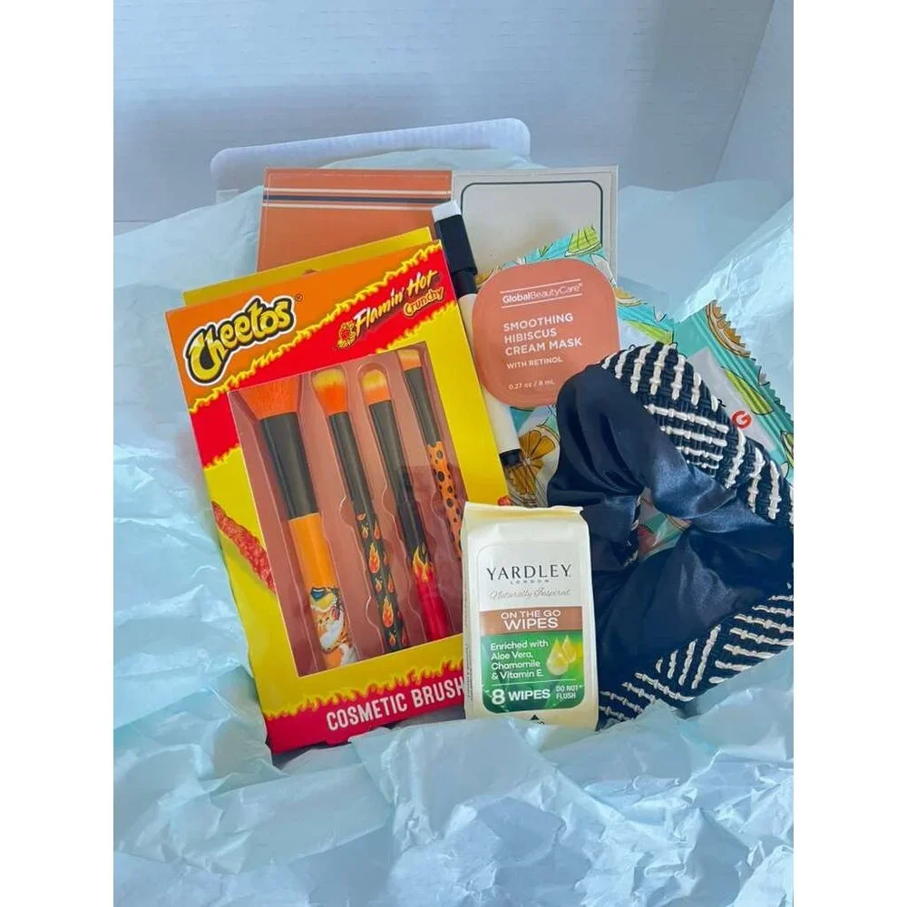 Cheetos Flamin Hot Makeup Brush Set Beauty Gift Scrunchie Mask Wipes,gifth bundl